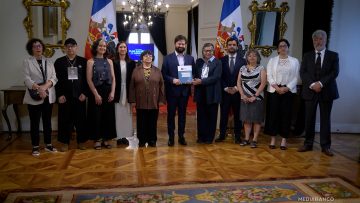 10122504 ENTREGA DE INFORME BIENAL AL PRESIDENTE GABRIEL BORIC 01