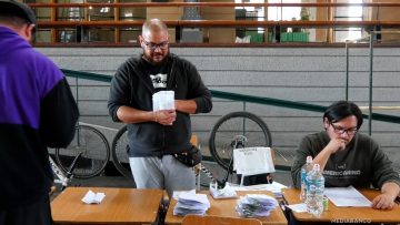 14122530 CONTEO DE VOTOS EN ESTACIÓN MAPOCHO 01