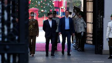 15122501 HONORES PRESIDENTE BORIC EN LA MONEDA 01 (1)