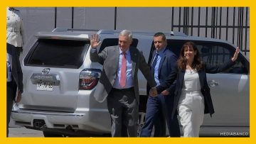 15122506 LLEGADA DEL PRESIDENTE ELECTO JOSÉ ANTONIO KASTA A LA MONEDA DEST (1)