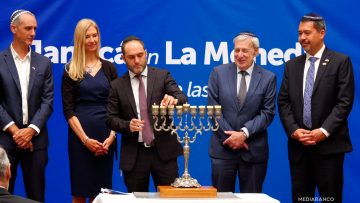 18122512 JANUCÁ EN LA MONEDA 01 (1)