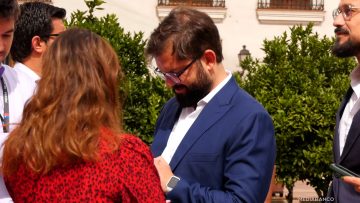 26122501 APOYOS PRESIDENTE BORIC EN PATIO LOS NARANJOS 01 (1)