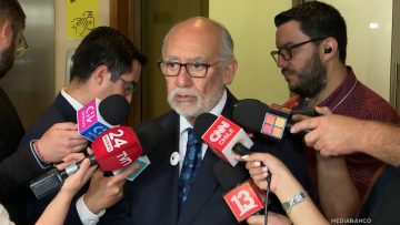 060126C07 DECLARACIONES SENADOR IVÁN FLORES 01