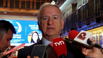 14012623 DECLARACIONES FELIPE LARRAÍN EN CLAPES UC 01