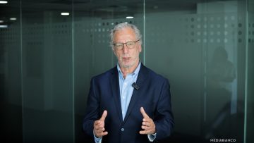 04022615 DECLARACIONES POR BILATERAL EN MINISTERIO ECONOMÍA 01