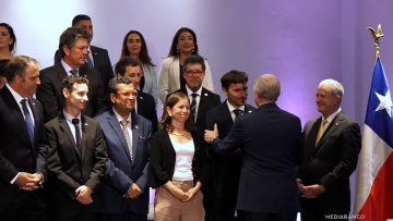 07022608 APOYO PRESIDENTE ELECTO SALUDA A SUBSECRETARIOS Y DELEGADOS 01