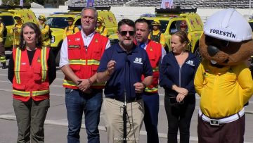 13022603 ENTREGA DE CAMIONETAS FORESTALES 01 (1)