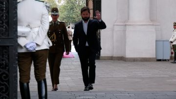 23022601 HONORES PRESIDENTE BORIC EN MONEDA 01