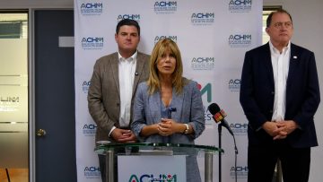 23022610 REUNIÒN ACHM Y FUTUROS MINISTROS RINCON Y PODUJE 11