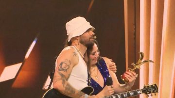 250226FVM03 APOYOS OBERTURA – PRESENTACIÒN JESSE Y JOY Y DECLARACIONES FANS 36