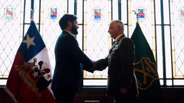 03032616 CONDECORACIÓN CARABINEROS DE CHILE 01