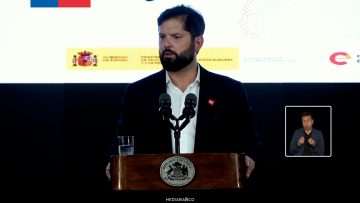 06032607 PRESIDENTE BORIC PARTICIPA EN ENCUENTRO DE LA CUT 13