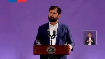 08032604 ACTO COMPLETO LIDERADO POR PRESIDENTE BORIC EN LA MONEDA POR 8M 17