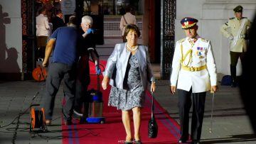 110326CAMBIO02 LLEGADA DE MINISTRA DELPIANO 01