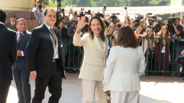 110326CAMBIO34 LLEGADA MARIA CORINA MACHADO 01