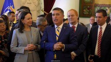 12032624 PUNTO DE PRENSA ALCALDE DESBORDES Y MARIA CORINA MACHADO 10 (1)