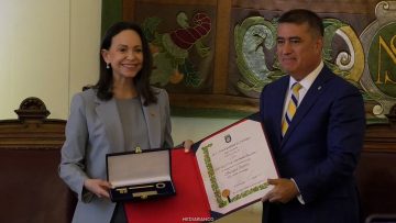 12032625 ENTREGA LLAVES DE LA CIUDAD A MARIA CORINA MACHADO 20