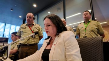 13032612 MINISTRA DE SEGURIDAD ENTREGA MENSAJE A CARABINEROS 01