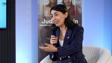 16032601 MINISTRA DE LA MUJER EN ICARE 01 (1)