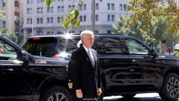 18032621 APOYO LLEGADA PRESIDENTE KAST A REUNIÓN CON COMANDANTE EN JEFE DE LA ARMADA 01