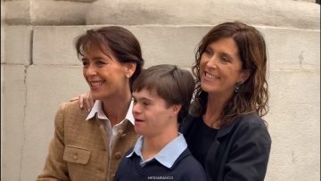 20032608 PRIMERA DAMA CON MAMÁ DE NIÑA CON SÍNDROME DE DOWN AMENAZADA 06