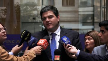 20032614 ASOCIACIÓN CHILENA DE MUNICIPALIDADES SE REÚNE CON FISCAL NACIONAL 09