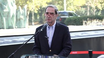 28032604 DISCURSO HERNÁN LARRAÍN EN ACTO POR JAIME GUZMÁN 01