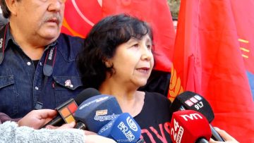 29032608 DIRIGENTAS PC POR ACTO EN MEMORIA DE VÍCTIMAS CASO DEGOLLADOS 01