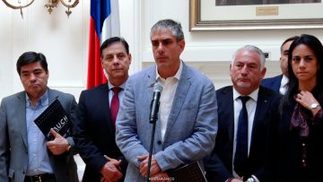 PUNTO DE PRENSA AMUCH Y PRESIDENTA DEL SENADO 01 (1)