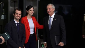 01042619 APOYOS LLEGADA DEL PRESIDENTE KAST AL MINISTERIO DEL MEDIO AMBIENTE 01 (1)