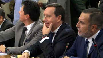 060426C02 APOYOS DIRECTOR CERNA EN EL CONGRESO 01