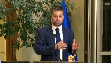 070426C24 DECLARACIONES DIPUTADO MANOUCHEHRI 01