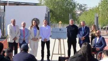 08042603 INAUGURACIÓN DE LA PLAZA HÉROES DE ATENAS 01 (1)