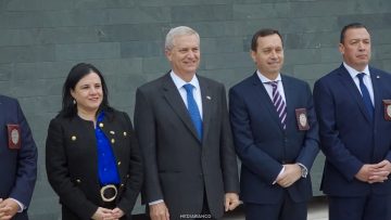 14062606 APOYOS PRESIDENTE KAST JUNTO A DIRECTOR GENERAL EDUARDO CERNA Y MINISTRA STEINERT EN LACRIM 01