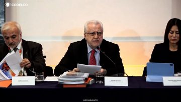 20042624 CONFERENCIA TRAS JUNTA DE CODELCO 01