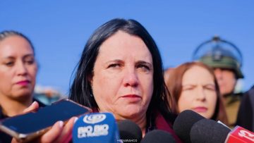 22042608 MINISTRA DE SEGURIDAD PÚBLICA 01