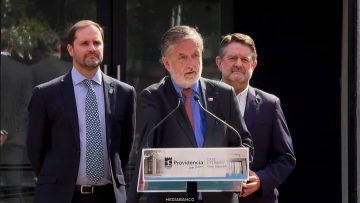 23042614 AUTORIDADES POR INAUGURACIÓN DEL CAFÉ LITERARIO BALMACEDA 01