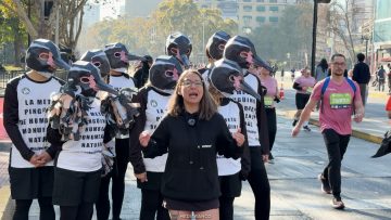 26042609 VOCERA GREENPEACE POR PINGÜINOS DE HUMBOLDT EN MARATÓN SANTIAGO 05