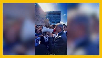 PRESIDENTE KAST CONVERSA CON FUNCIONARIOS DE LA SALUD DEST