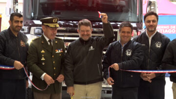 11082610 GOBERNADOR SANTIAGO Y BOMBEROS POR NUEVA ESCALERA MECÁNICA 01