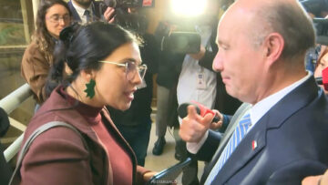 120826C11 APOYOS CONVERSACIÓN SENADORA CARIOLA Y MINISTRO QUIROZ 01