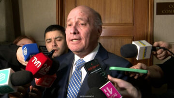 120826C13 DECLARACIONES MINISTRO JORGE QUIROZ TRAS REUNIÒN CON SENADORES PC 05