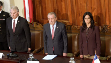 25082631 APOYOS EXPRESIDENTE FREI EN SESIÓN DEL PARLAMENTO ANDNO  40