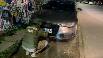 29082609 CARABINEROS POR ROBO DE VEHÍCULOS EN VITACURA 01