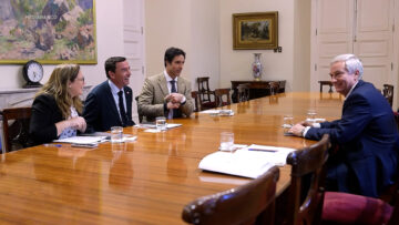 04092620 APOYOS REUNIÓN PRESIDENTE KAST CON MINISTRO RABAT 06