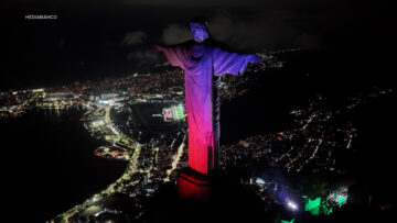 19092602 CRISTO REDENTOR CON COLORES DE CHILE 01