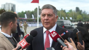 19092607 DECLARACIONES MINISTRO ALVARADO PREVIAS A LA PARADA MILITAR 01