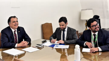 21102627 REUNIÓN NUEVO VOCERO CON SEREMIS 01