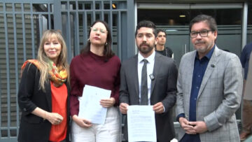22102607 DIPUTADOS ENTREGAN OFICIO EN SUPERINTENDENCIA DE PENSIONES 01