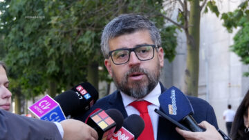 28102604 DIPUTADO ARAYA ENTREGA SOLICITUD DE INVALIDACIÒN POR CASO CONDENAS 10